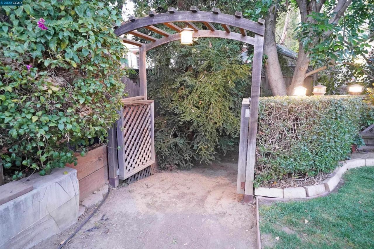 Pinon Stays Martinez Exterior foto